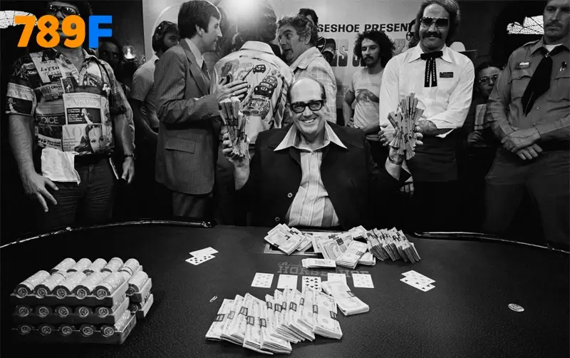Monte Carlo – sòng bạc lớn nhất châu Âu hiện nay 2025 1 Tiểu sử và hành trình cuộc đời Doyle