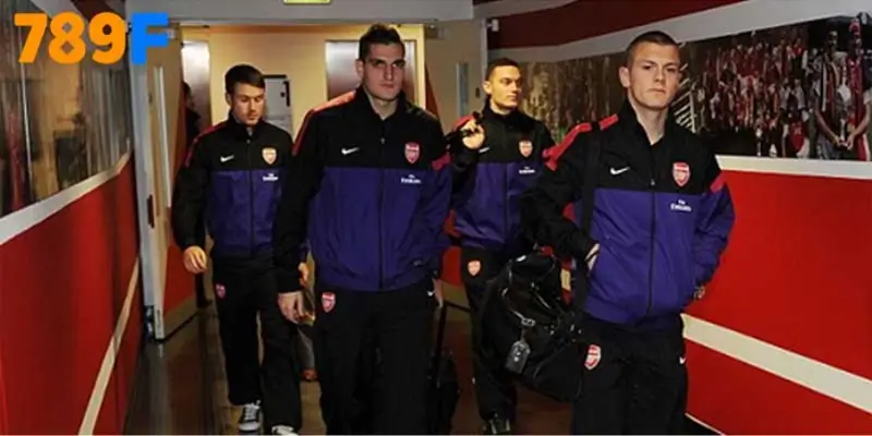 Phòng thay đồ Arsenal liệu có sóng ngầm khi tiền lương cầu thủ Arsenal bị đẩy lên mức kỷ lục? Phòng thay đồ Arsenal liệu có sóng ngầm khi tiền lương cầu thủ Arsenal bị đẩy lên mức kỷ lục?